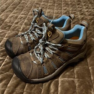 Women’s KEEN hiking shoes
